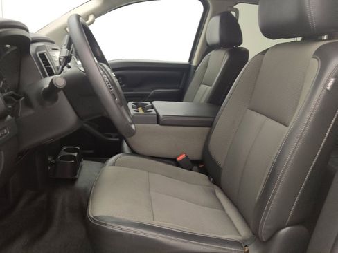 Used 2017 Nissan Titan S AWD/4WD image 17