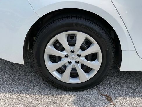 Used 2022 Toyota Corolla LE FWD image 9