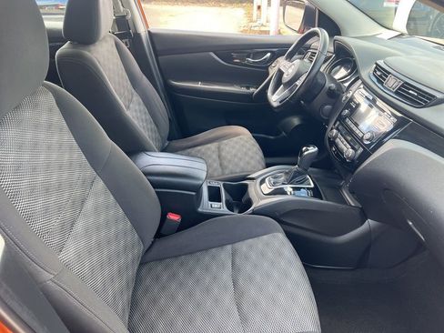 Used 2017 Nissan Rogue Sport SV w/ SV All-Weather Package image 19