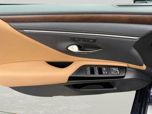 Certified 2024 Lexus ES 350 w/ Premium Package FWD image 7