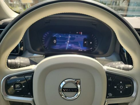 Used 2023 Volvo XC60 B5 Core w/ Climate Package FWD image 21