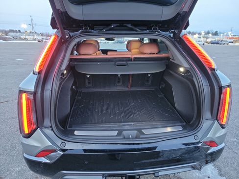 New 2026 Cadillac Optiq Sport 2 image 16