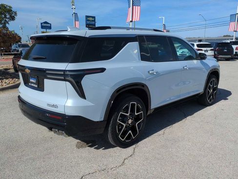 Used 2026 Chevrolet Traverse High Country image 8