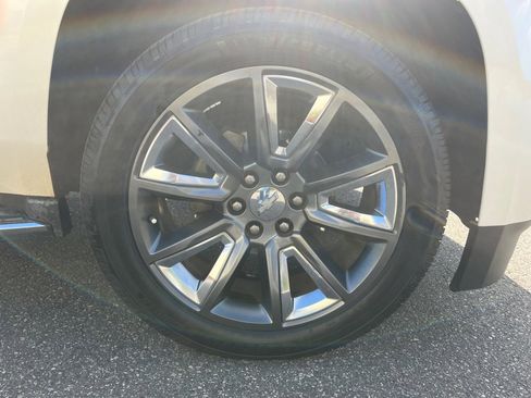 Used 2015 Chevrolet Tahoe LTZ image 28