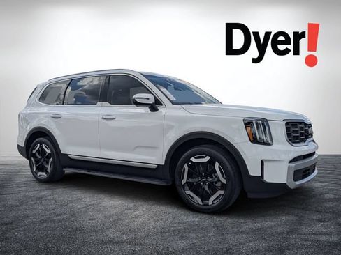 Certified 2025 Kia Telluride S FWD image 1