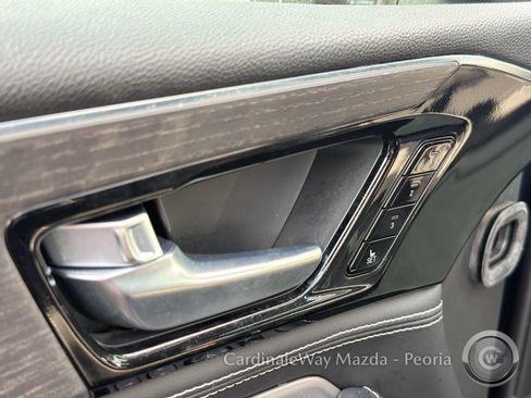 Used 2025 Acura MDX SH-AWD w/ Advance Package image 9