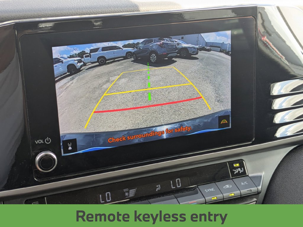 Used 2025 Toyota Camry SE FWD image 24