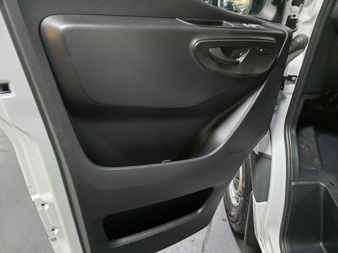 Used 2025 Mercedes-Benz Sprinter 2500 image 22