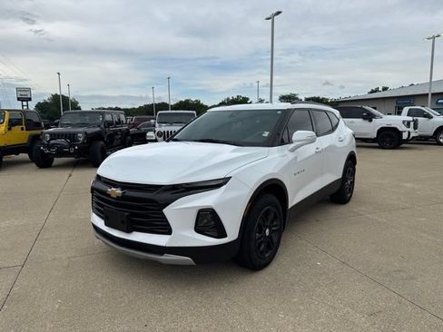 Used 2021 Chevrolet Blazer LT FWD image 3