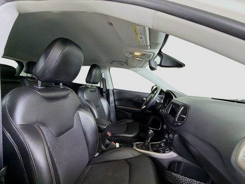 Used 2019 Jeep Compass Latitude w/ Popular Equipment Group image 27