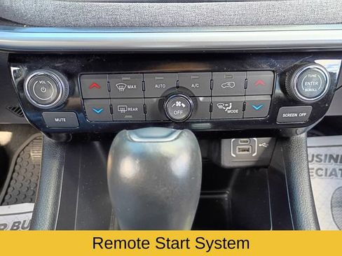 Used 2023 Jeep Compass Latitude w/ Convenience Group AWD/4WD image 19