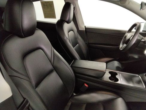 Used 2022 Tesla Model Y Performance image 40