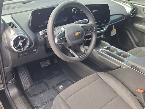 New 2026 Chevrolet Equinox EV LT image 15