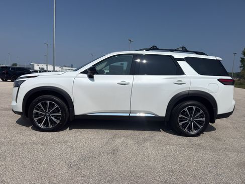 New 2026 Nissan Pathfinder Platinum AWD/4WD image 6