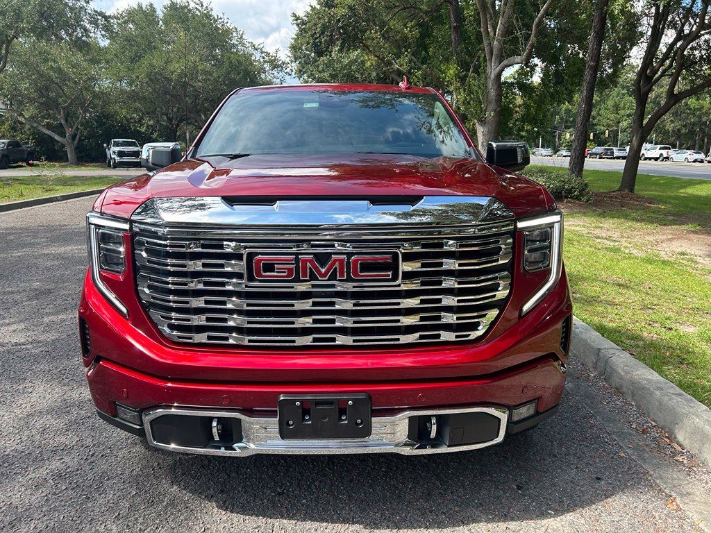 Used 2024 GMC Sierra 1500 Denali w/ Denali Reserve Package AWD/4WD image 3