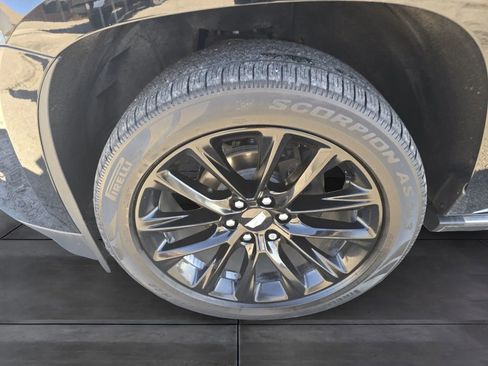 Used 2020 Cadillac Escalade ESV Premium Luxury w/ Escalade Sport Edition image 34