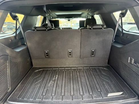 Used 2021 GMC Yukon XL Denali w/ Denali Premium Package image 7