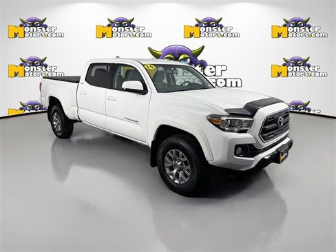 Used 2016 Toyota Tacoma SR5 image 3