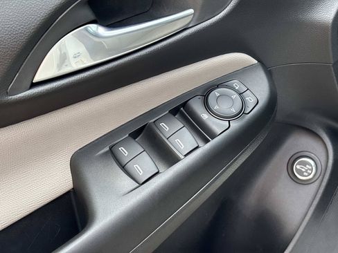 Used 2026 Buick Envista Avenir FWD image 13