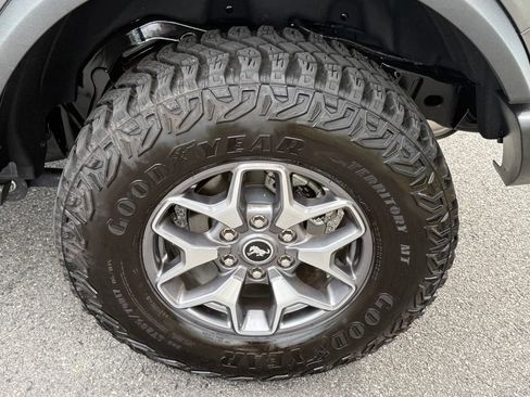 Used 2025 Ford Bronco Badlands AWD/4WD image 13