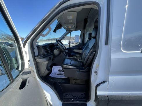 Used 2020 Ford Transit 250 Medium Roof w/ Load Area Protection Package image 17