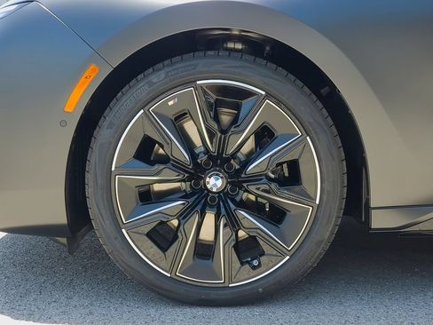 New 2026 BMW 740i RWD image 6