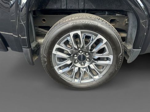 Used 2023 GMC Sierra 1500 Denali Ultimate image 10