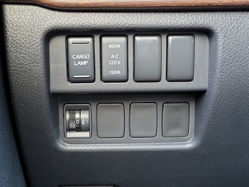 Used 2020 Nissan Titan Platinum Reserve w/ Moonroof Package image 24