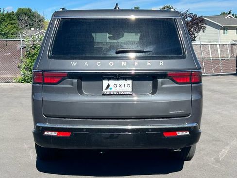 Used 2024 Jeep Wagoneer L Series II AWD/4WD image 6