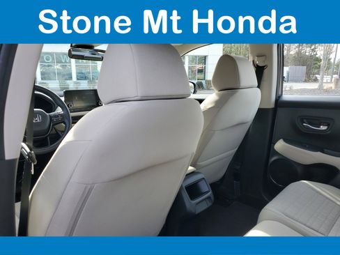 Used 2023 Honda HR-V LX image 9