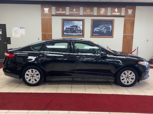 Used 2013 Ford Fusion S image 4