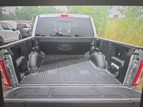 Used 2021 Ford F150 Lariat AWD/4WD image 9