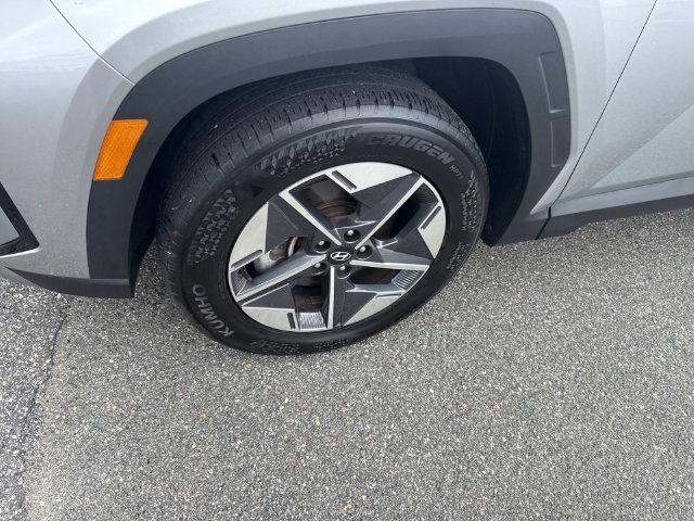 Used 2025 Hyundai Tucson SEL AWD/4WD image 13