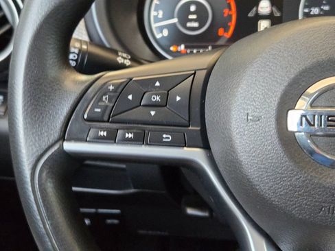Used 2019 Nissan Kicks SV FWD image 20