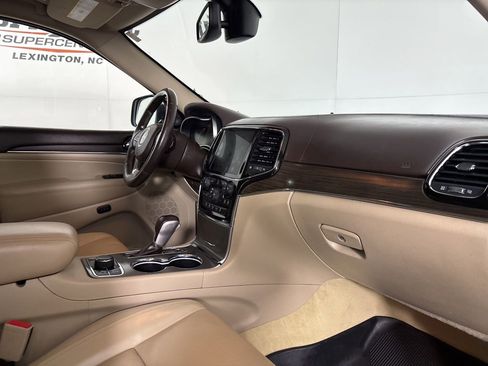 Used 2021 Jeep Grand Cherokee Overland image 31