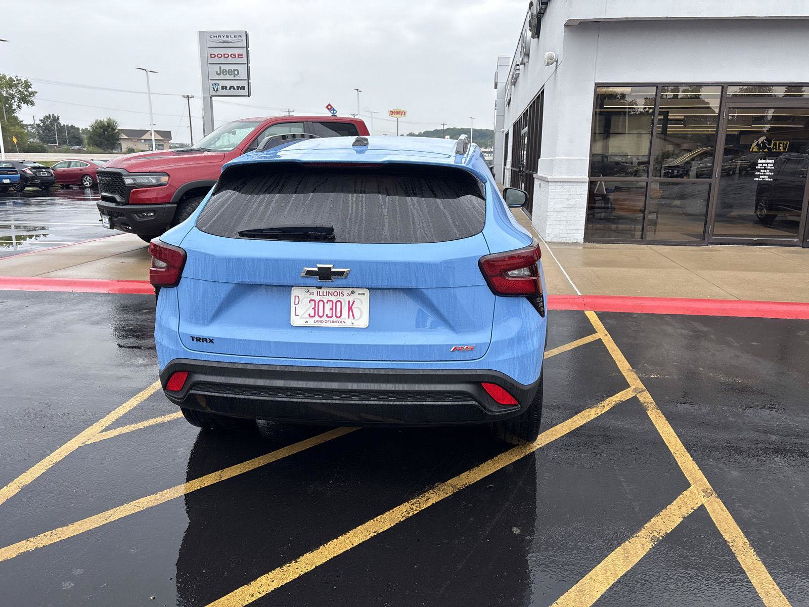 Used 2024 Chevrolet Trax RS w/ Sunroof Package FWD image 6