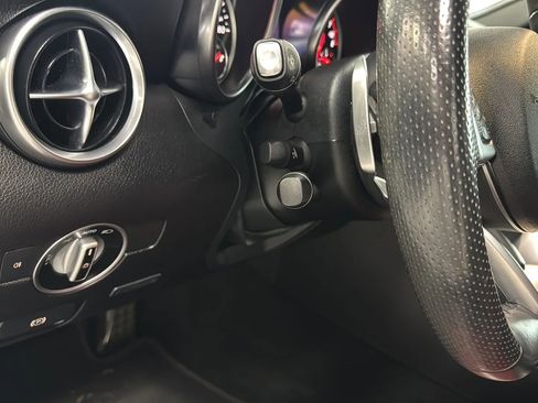 Used 2020 Mercedes-Benz SLC 300 image 28