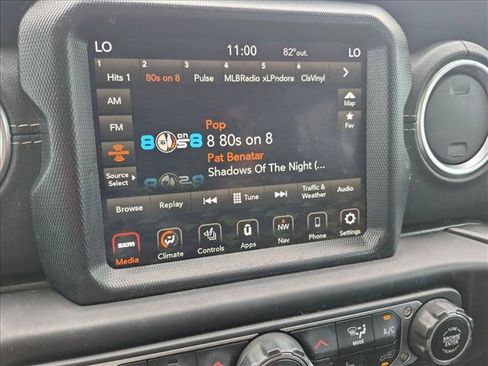 Used 2020 Jeep Gladiator Overland AWD/4WD image 12