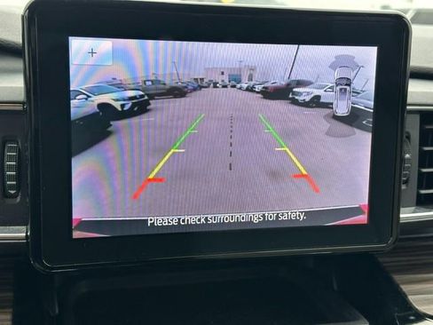 Used 2023 Ford Explorer Limited image 28