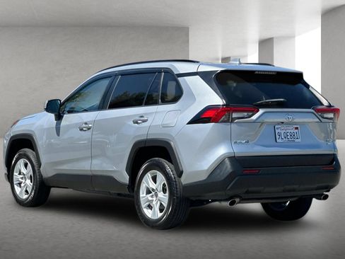 Used 2021 Toyota RAV4 XLE AWD/4WD image 12