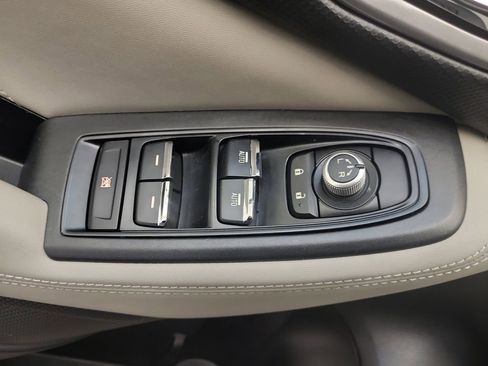 Used 2020 Subaru Forester Limited w/ Popular Package #3 image 11