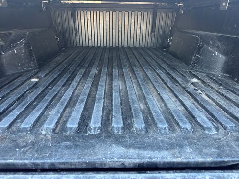Used 2017 Toyota Tacoma TRD Sport w/ Tow Package AWD/4WD image 8