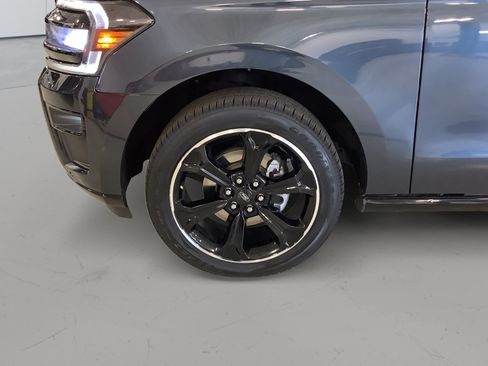 Certified 2023 Ford Expedition Limited AWD/4WD image 8