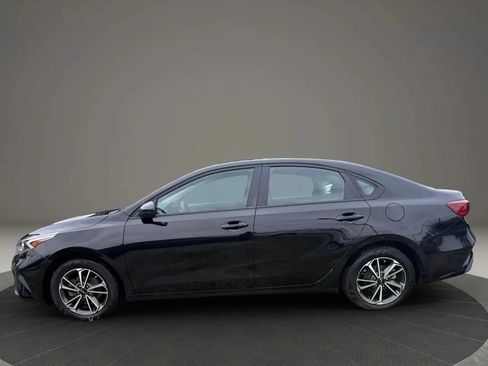Used 2023 Kia Forte LXS FWD image 8