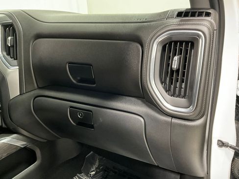 Used 2019 Chevrolet Silverado 1500 LTZ w/ LTZ Premium Package AWD/4WD image 15