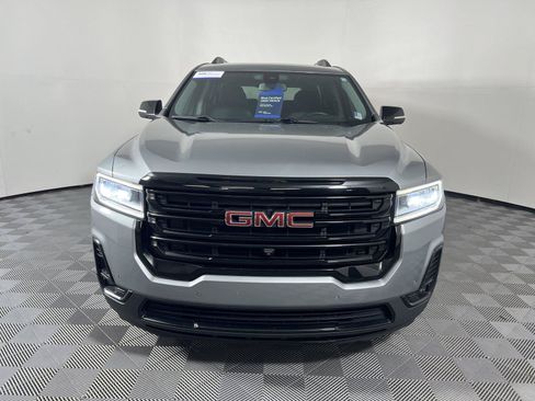 Used 2023 GMC Acadia SLT w/ Elevation Edition FWD image 2