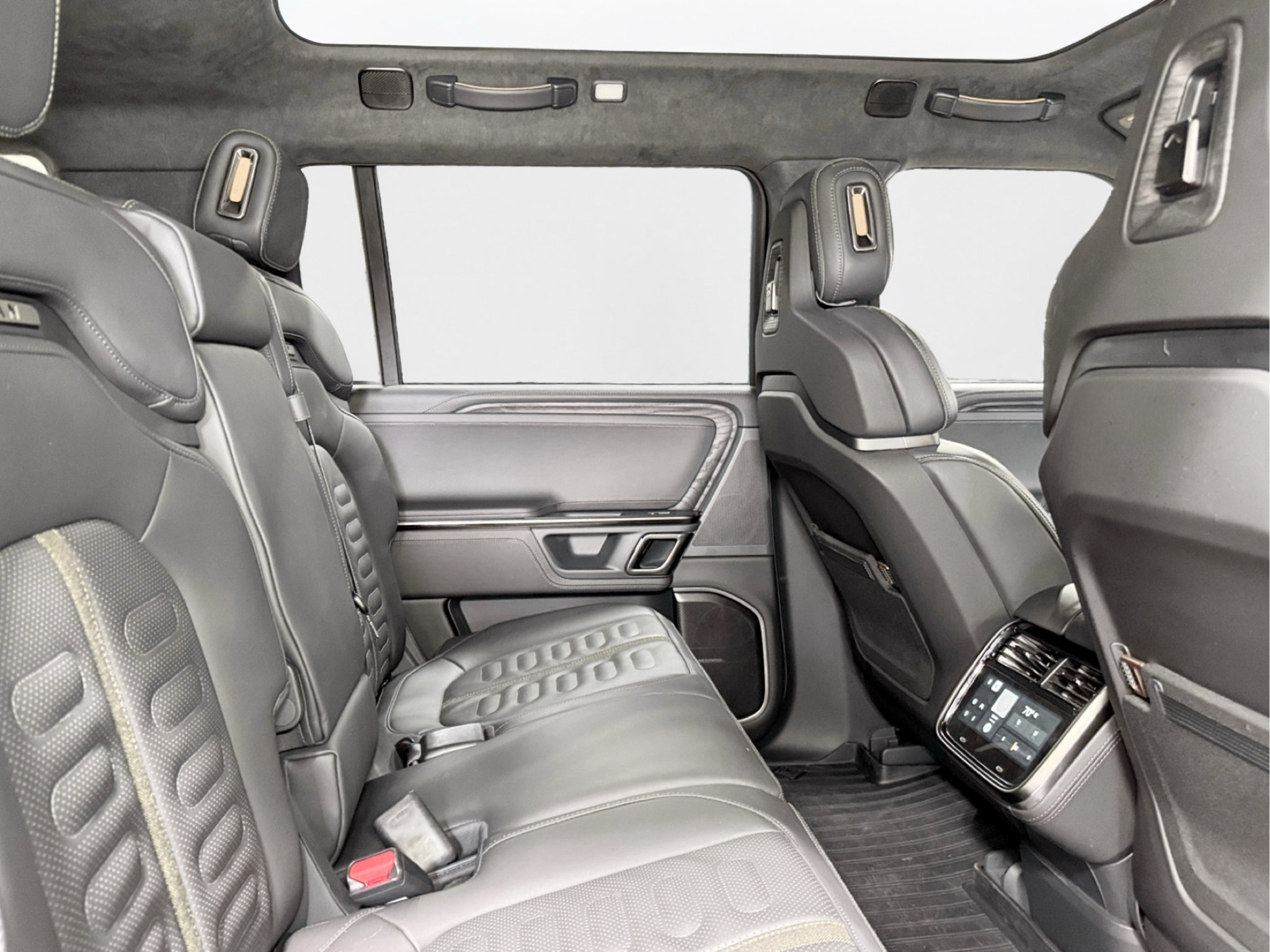 Used 2022 Rivian R1S Launch Edition Quad AWD/4WD image 20