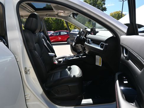 New 2025 MAZDA CX-5 Carbon Edition image 25