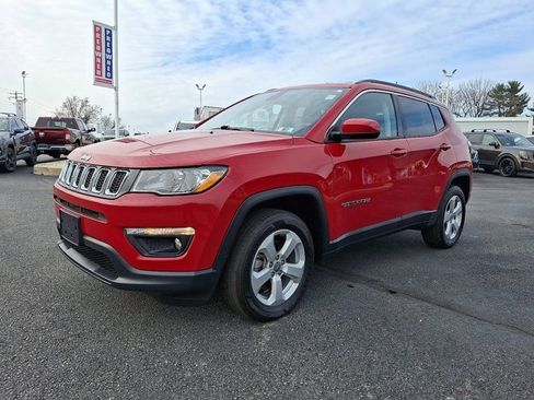 Certified 2021 Jeep Compass Latitude image 3