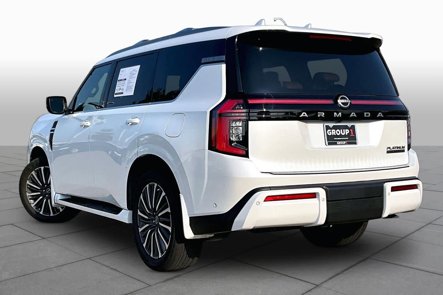 Used 2025 Nissan Armada Platinum Reserve RWD image 11